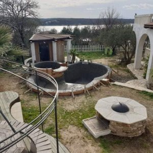 kroatien-pool-villa.jpg
