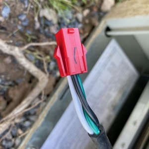 red connector.jpg