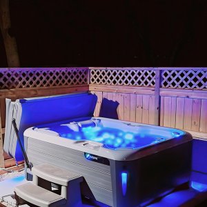 20211201 Hot Tub under the starts.jpg