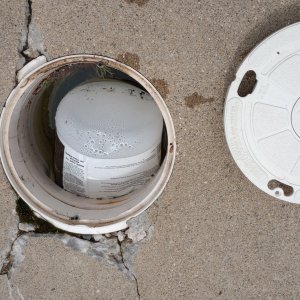 FORTWAYNE_HOUSE_POOL_DECK_CONCRETE_CRAKS_SURROUNDING_SKIMMER.jpg