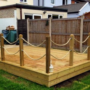traditional-softwood-timber-decking-rope-rail.jpg