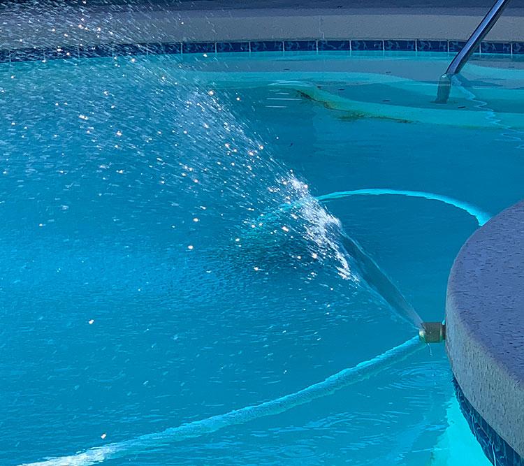 Aerator_In_Pool_Small_dc60613c-88d2-4dab-9656-517c57dcbf23_1024x1024.jpg