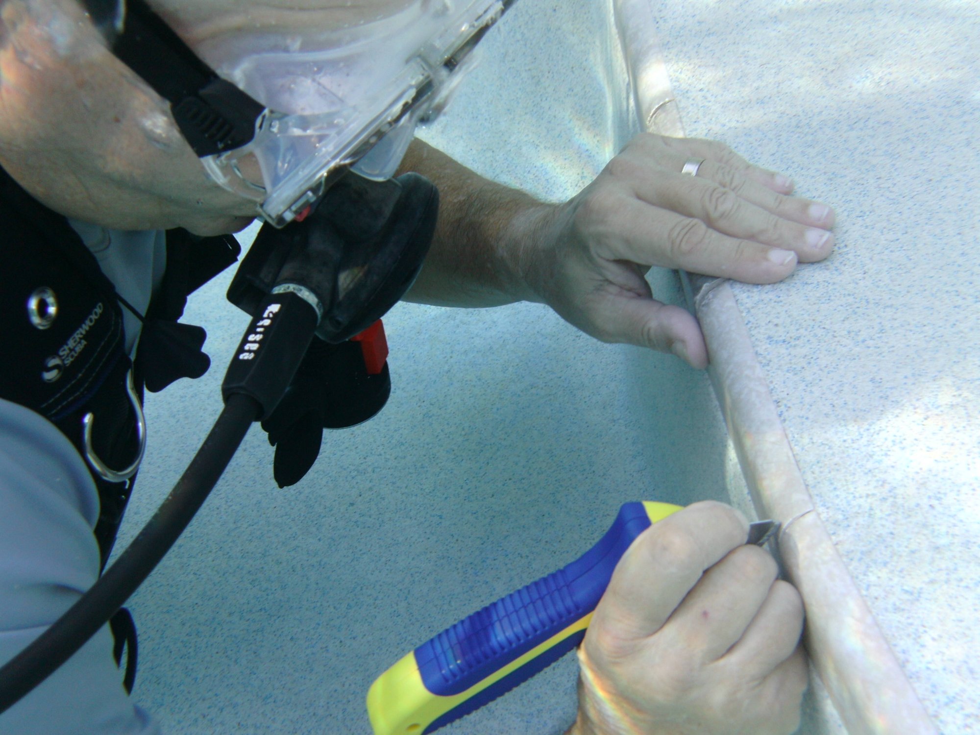 Cleaning grout 3.JPG