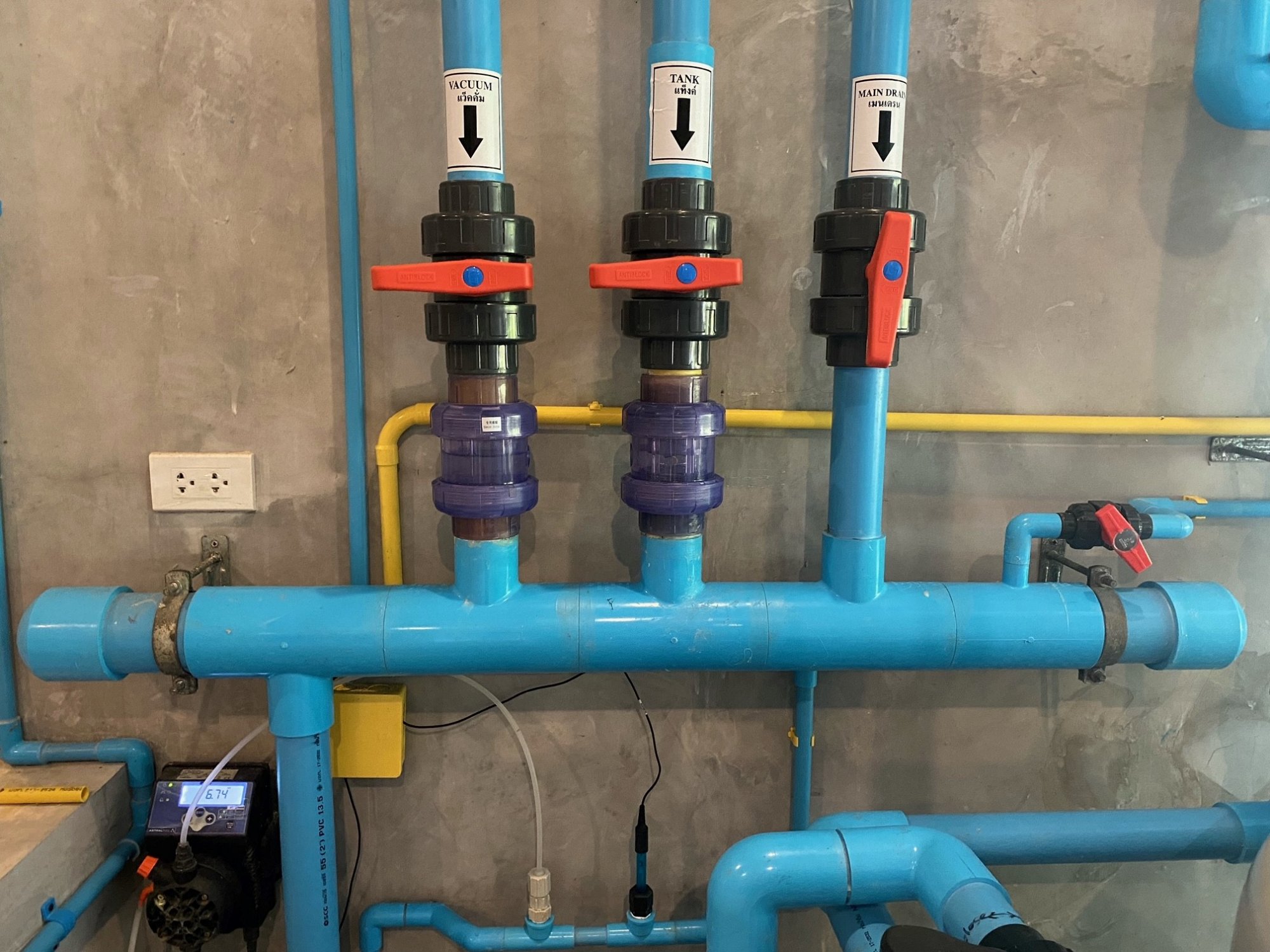 CONNECTING THE 3 INLET VALVES.jpg