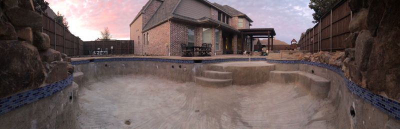 Dadels pool pano under construction