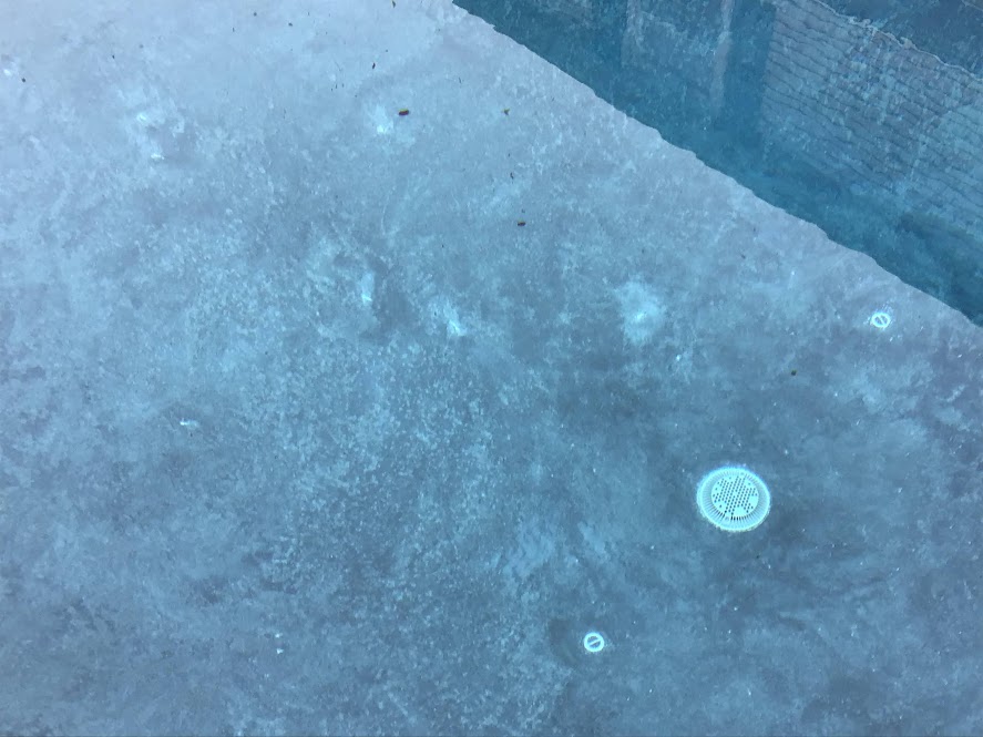 Fissures Pool Plaster.jpg
