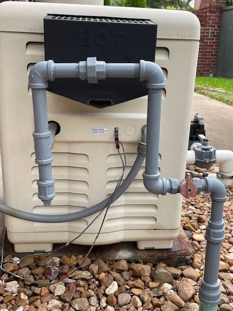 Heater gas lines.jpg