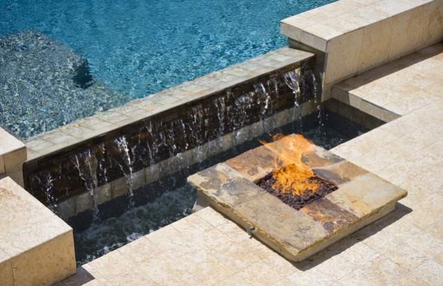 Infinity+Edge+Pools+(4).jpg