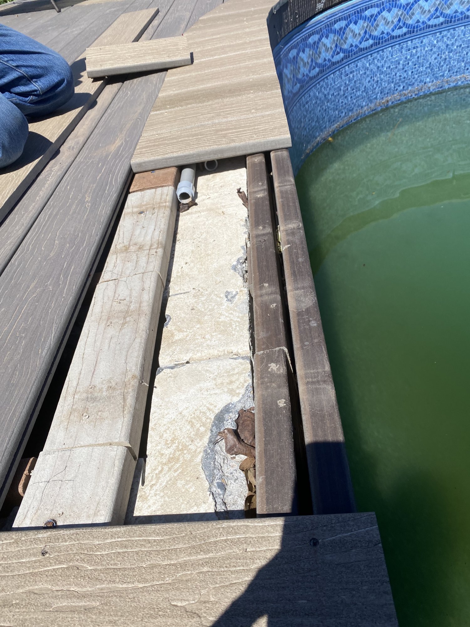 overview of joist over composite coping.jpg