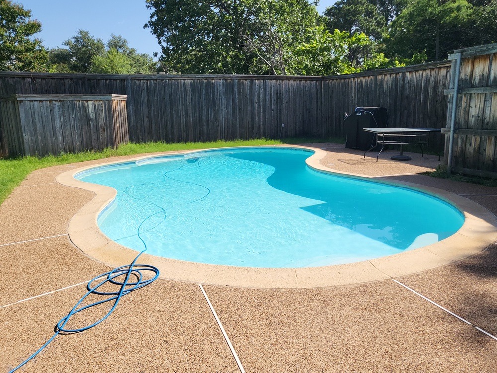 Pool.jpg