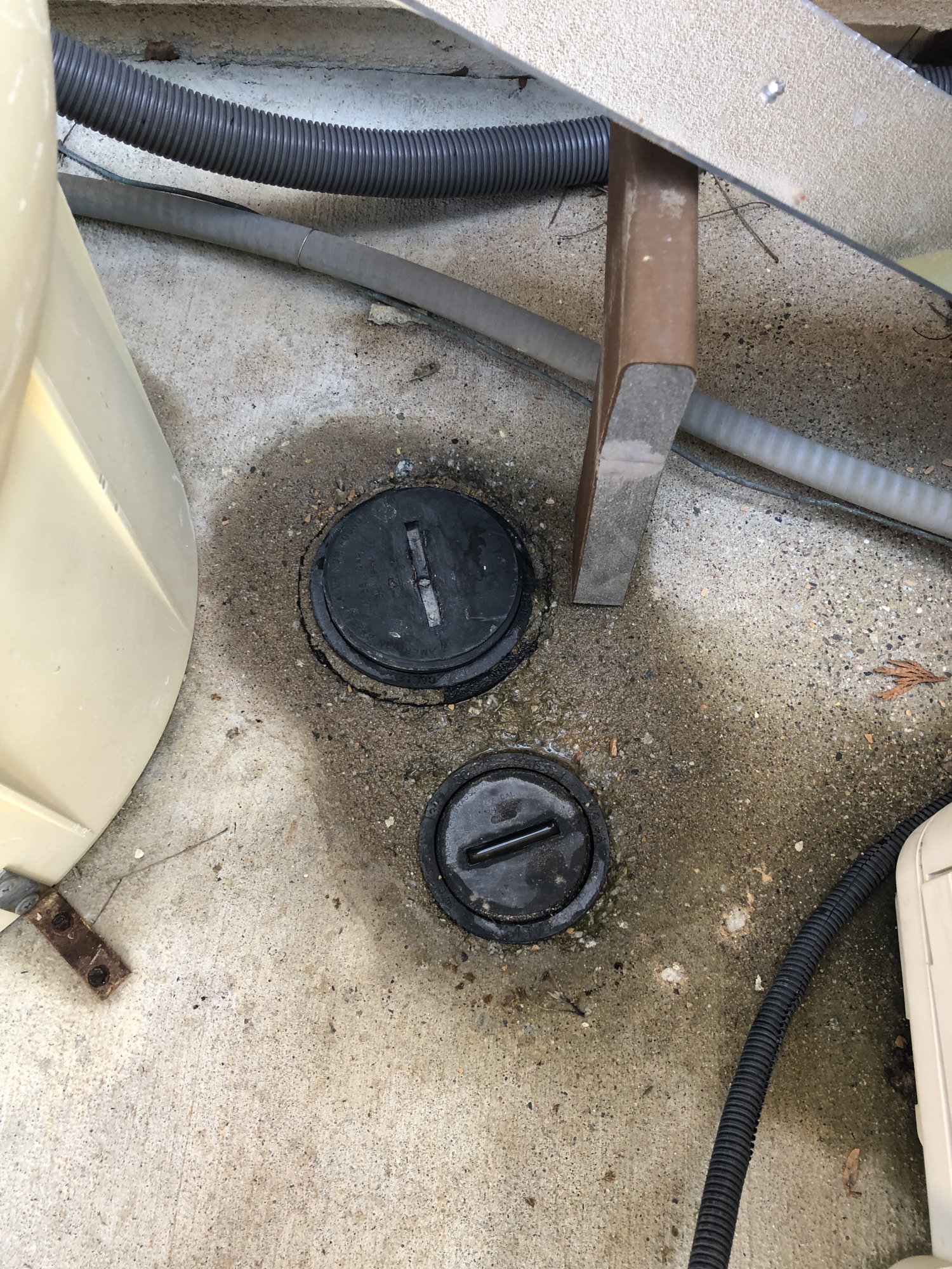 sewer cleanout.jpg