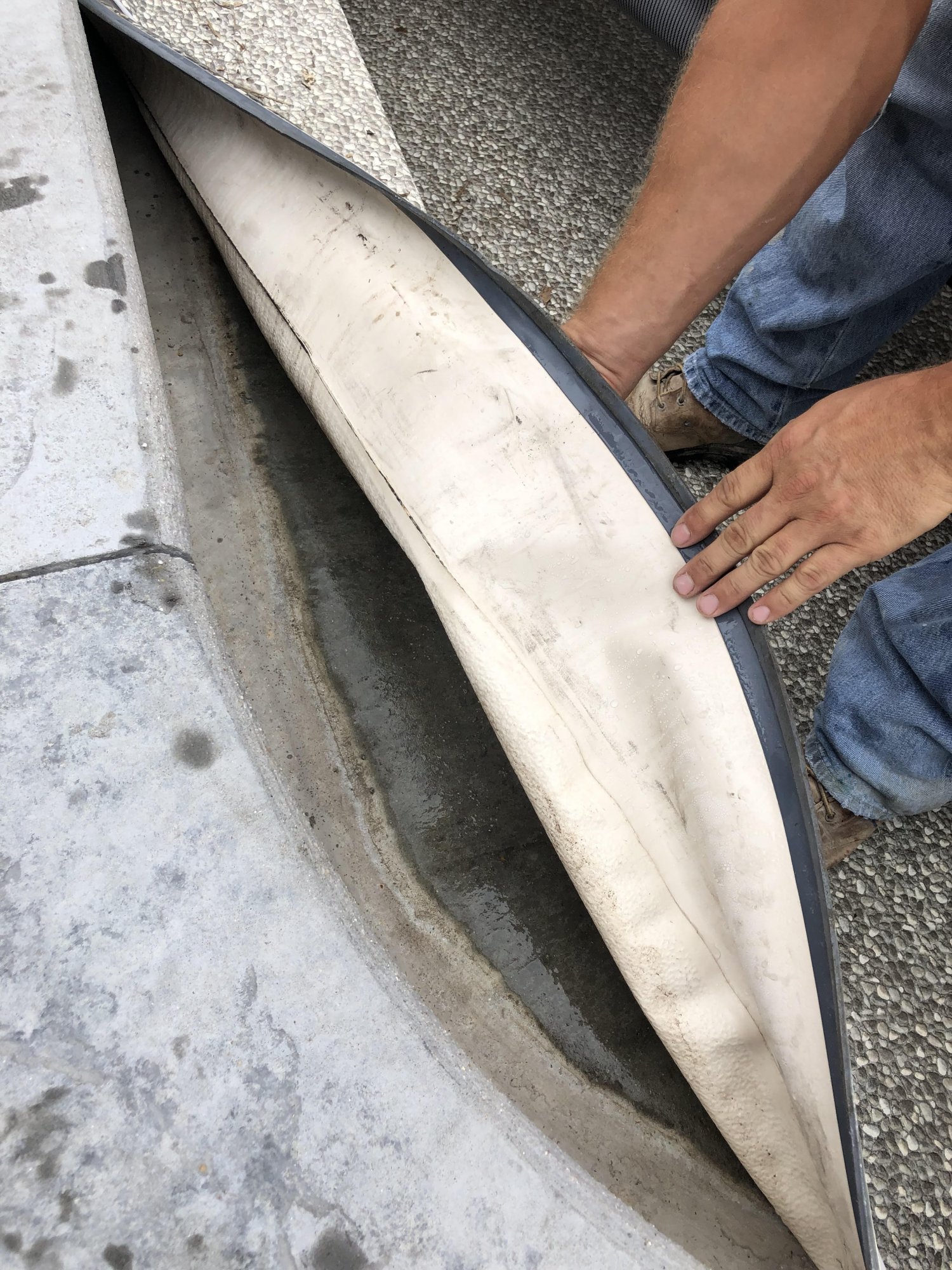 showing no liner bead lock.jpg