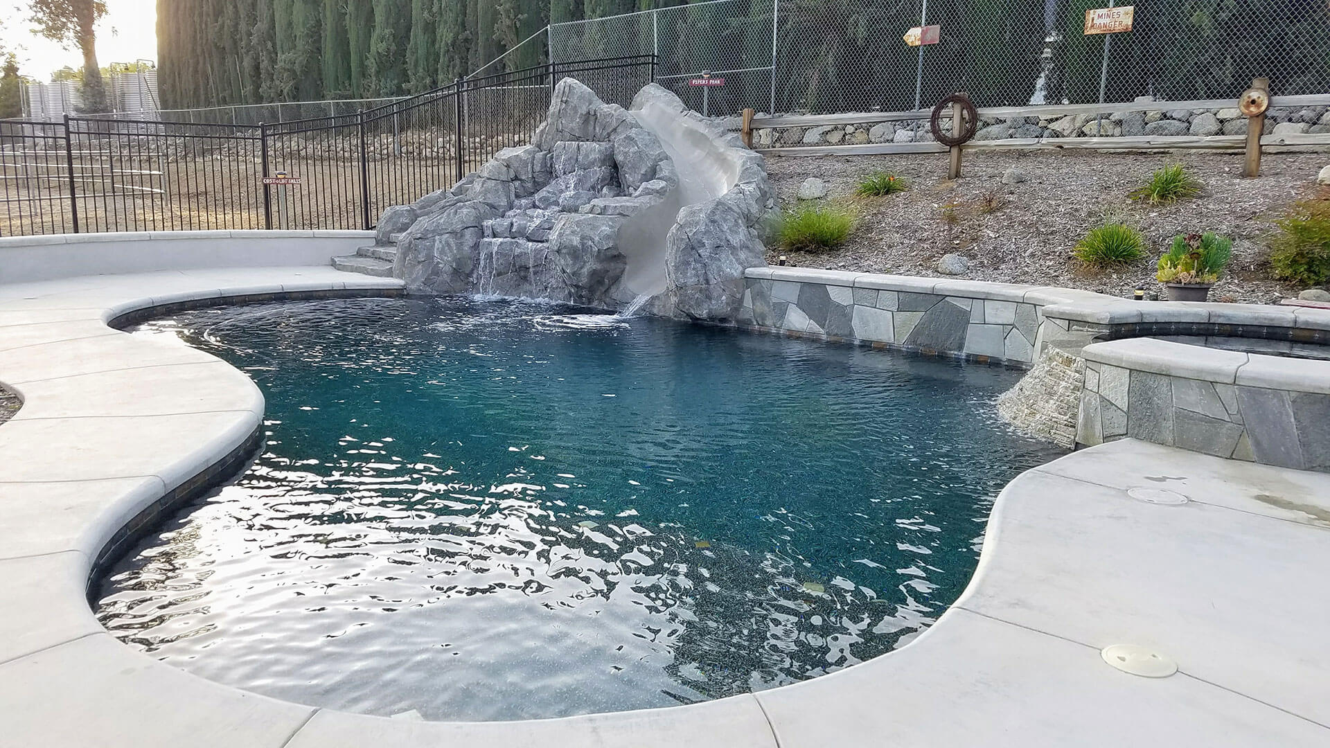Pillow deflated in above ground pool clearance
